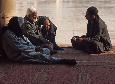 ‘Cairo the Incandescent’: Photos explore the City of a .